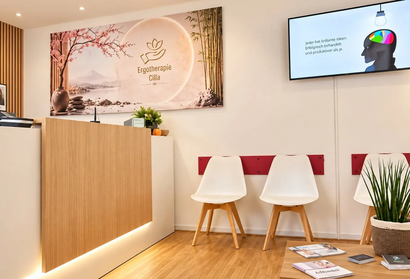 Eingangsbereich mit Wartebereich der Praxis Ergotherapie Cilia